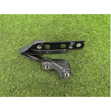 Петля капота