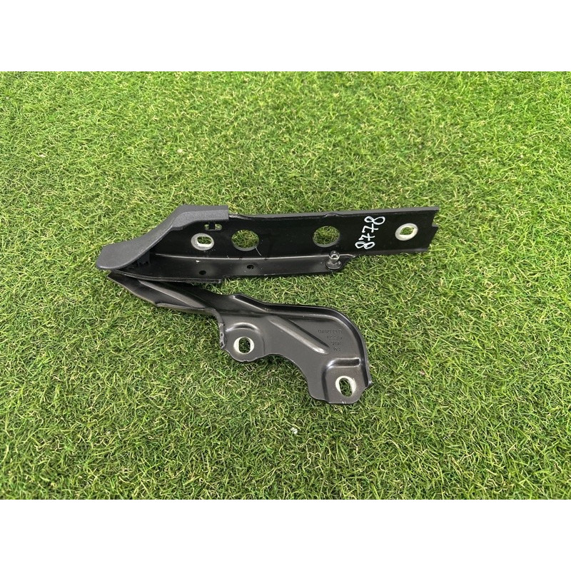 Петля капота (кузов и элементы) AUDI A7 4G 2012 3.0 CGXB 4G8823301E