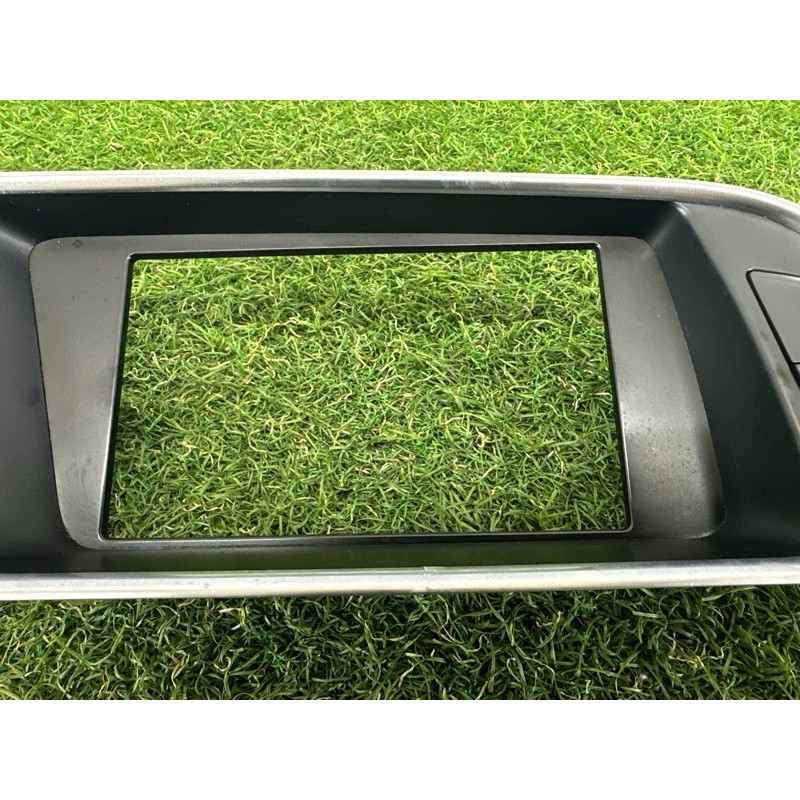 Накладка торпеды (салон) AUDI Q5 8R 2012 2.0 CAEB 8R1857186P3Q7