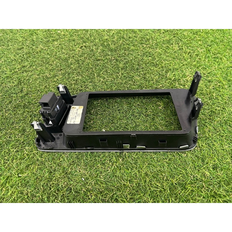 Накладка торпеды (салон) AUDI Q5 8R 2012 2.0 CAEB 8R1857186P3Q7