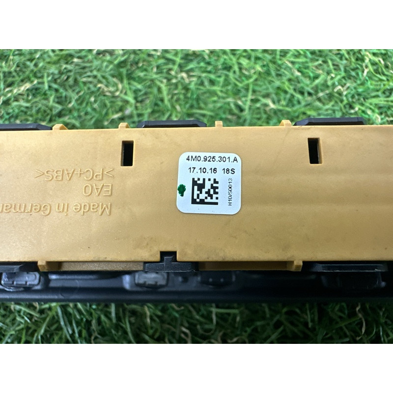 Блок кнопок (электрика / кнопки) AUDI Q7 4M 2017 3.0 CREC 4M0925301A