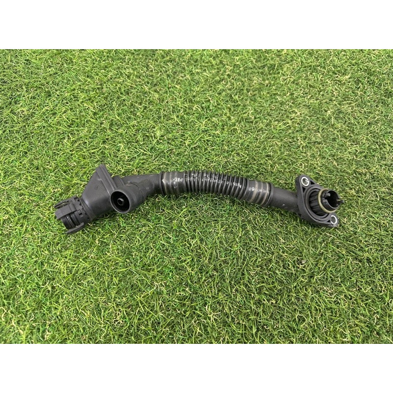 Трубка вентиляции картерных газов (двигатель и элементы) BMW 5-series F10 2013 N63B44 11157646087