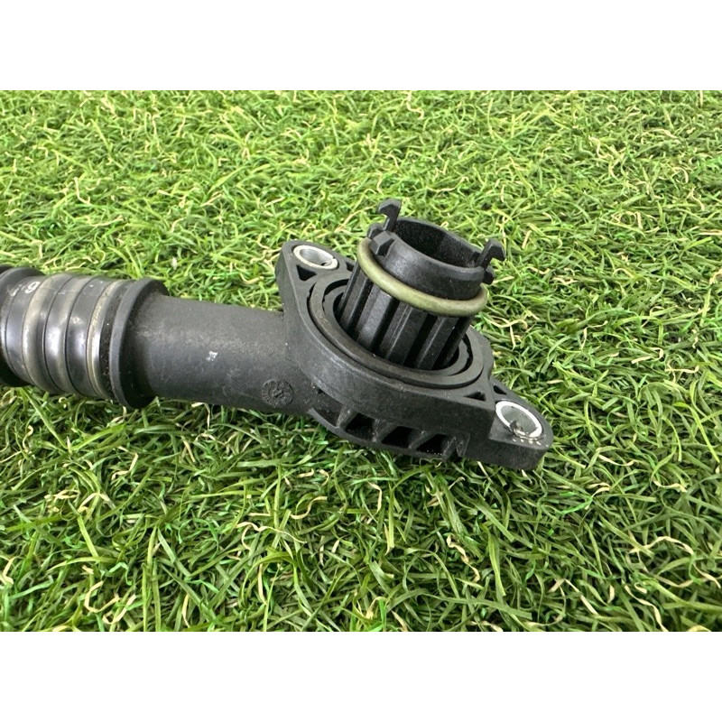 Трубка вентиляции картерных газов (двигатель и элементы) BMW 5-series F10 2013 N63B44 11157646087