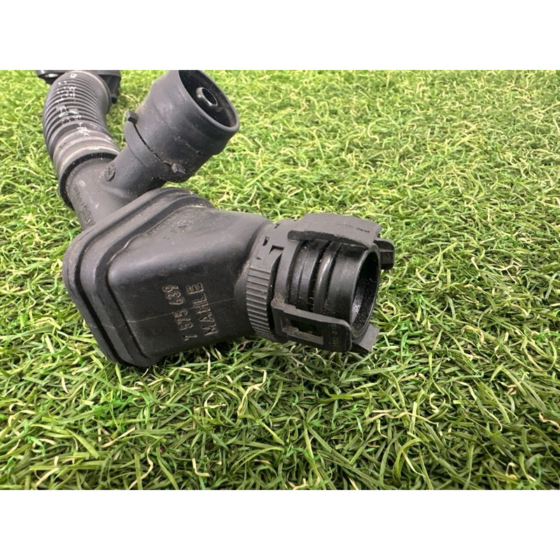 Трубка вентиляции картерных газов (двигатель и элементы) BMW 5-series F10 2013 N63B44 11157646087