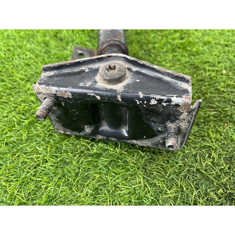 Кронштейн усилителя бампера (стекла и зеркала) BMW 5-series E34 51118138529