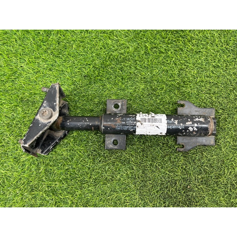 Кронштейн усилителя бампера (стекла и зеркала) BMW 5-series E34 51118138529