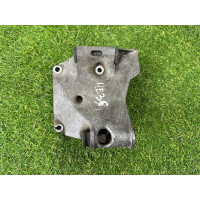 Кронштейн генератора