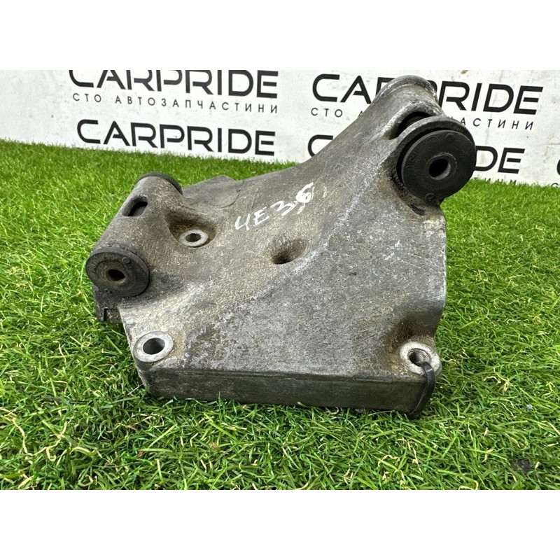 Кронштейн генератора (кронштейны двигателя) BMW 3-series E36 1993 M40B18 12311721866