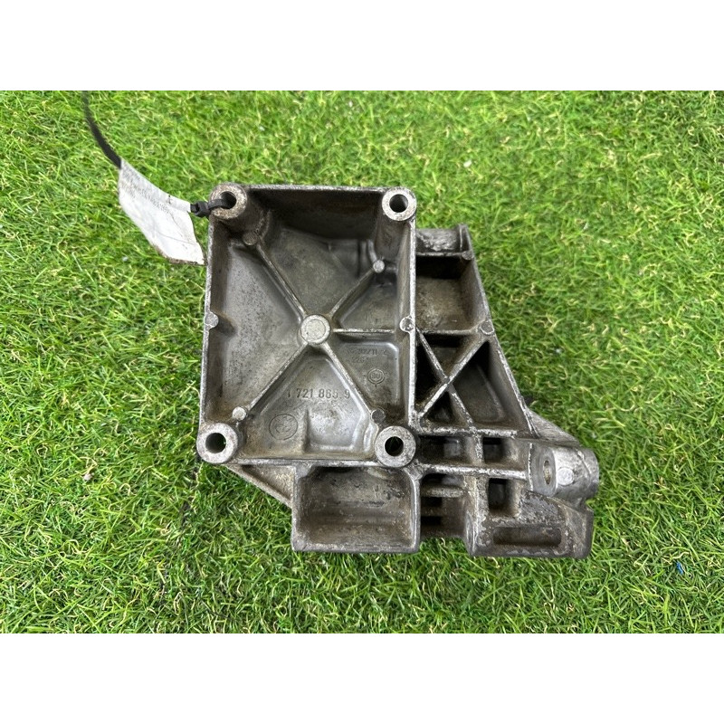 Кронштейн генератора (кронштейны двигателя) BMW 3-series E36 1993 M40B18 12311721866