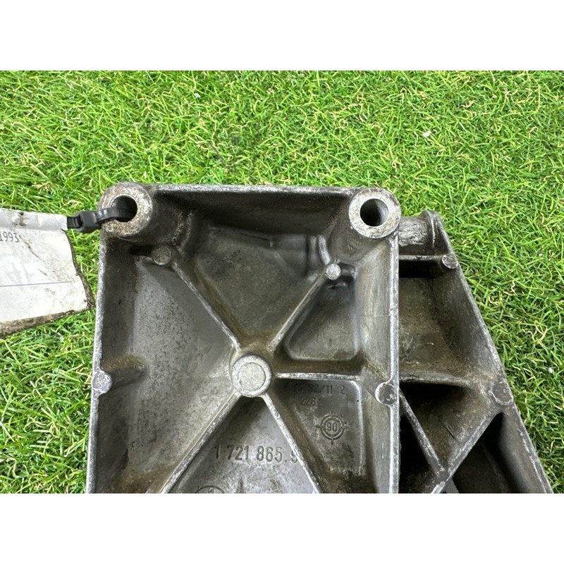 Кронштейн генератора (кронштейны двигателя) BMW 3-series E36 1993 M40B18 12311721866