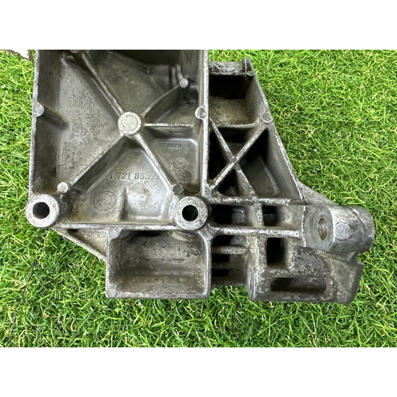 Кронштейн генератора (кронштейны двигателя) BMW 3-series E36 1993 M40B18 12311721866