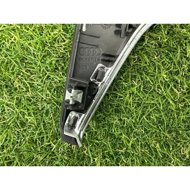 Декоративна накладка центральної консолі (салон) AUDI A5 F5 2020 2.0 CYMC 8W1863969AJIX5