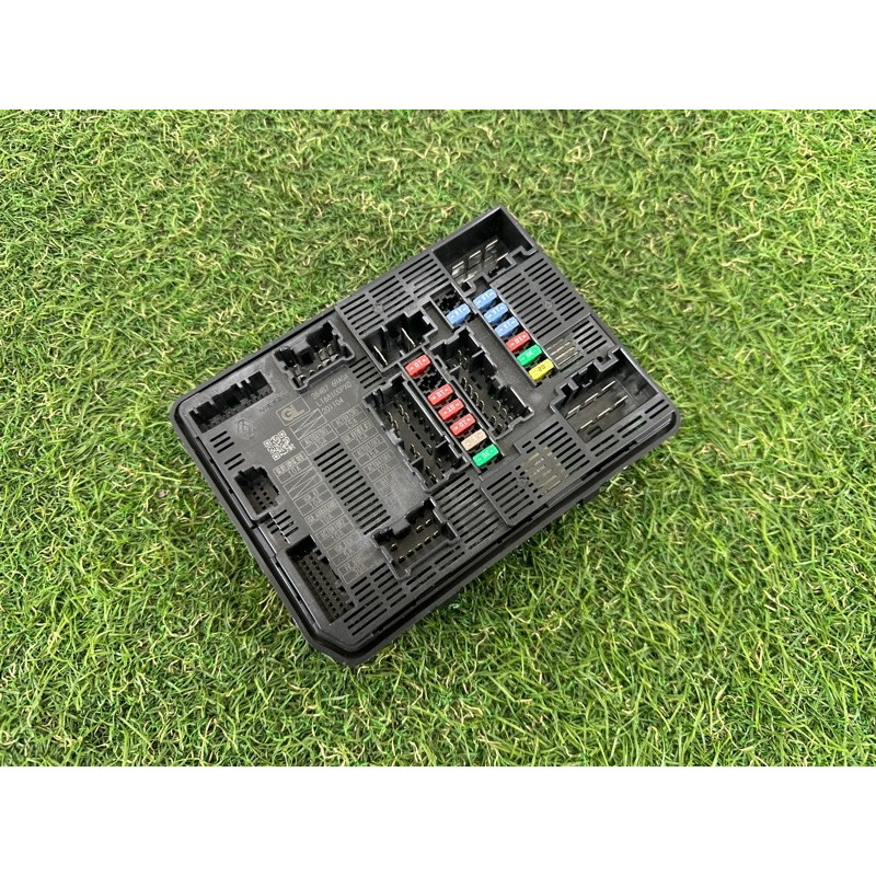 Блок предохранителей (электрика) Nissan Rogue T33 2021 2.5 PR25DD 284B76RA0A