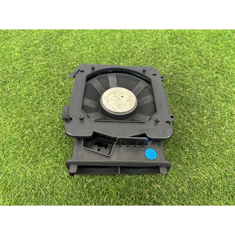 Сабвуфер (электрика) BMW X1 F48 2016 2.0 B46B20 65139278065