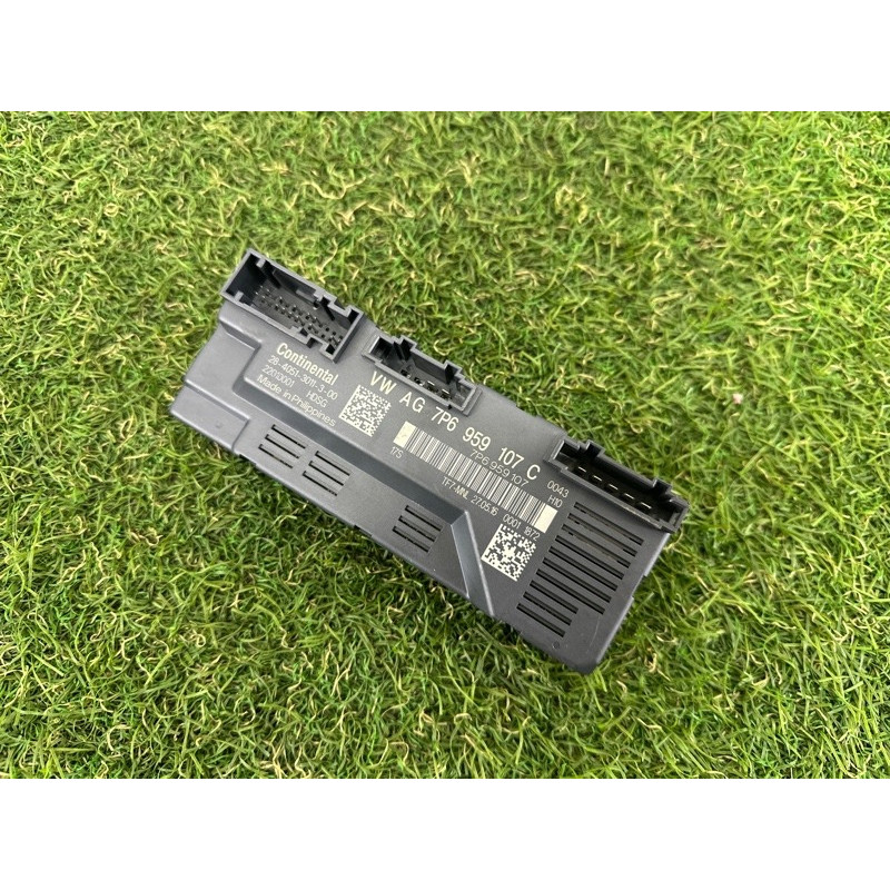 Блок управления крышки багажника (электрика / блоки управления) Volkswagen Touareg NF 2015 3.6 CGRA 7P6959107C