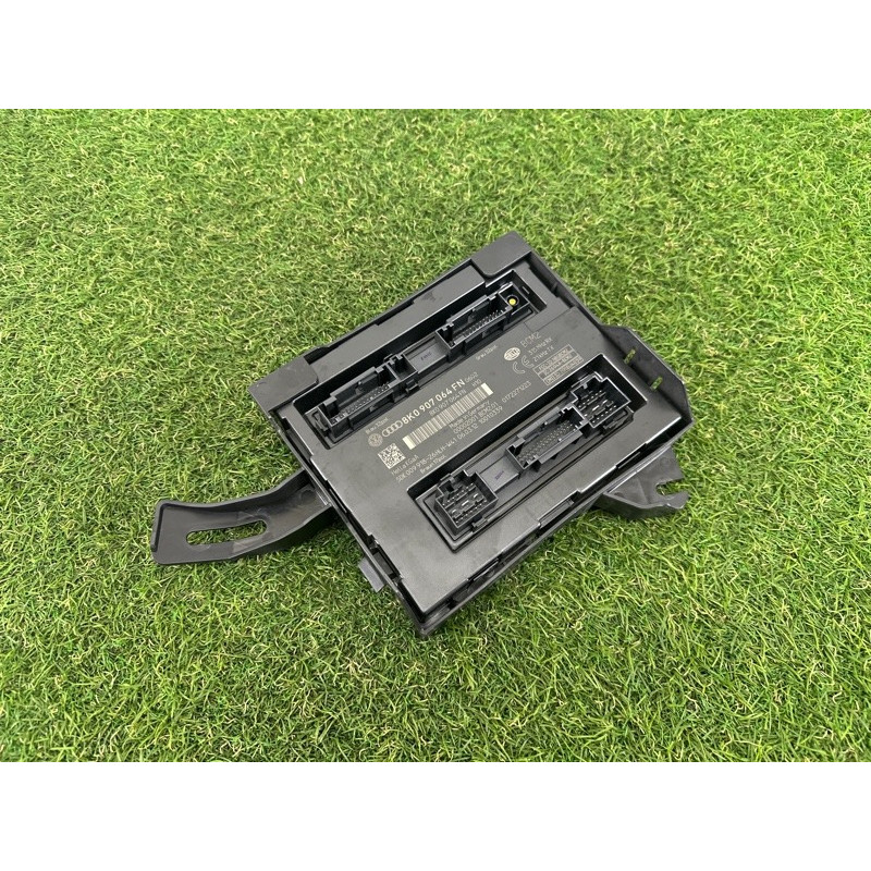 Модуль BCM (электрика / блок управления) AUDI Q5 8R 2012 2.0 CAEB 8K0907064FN