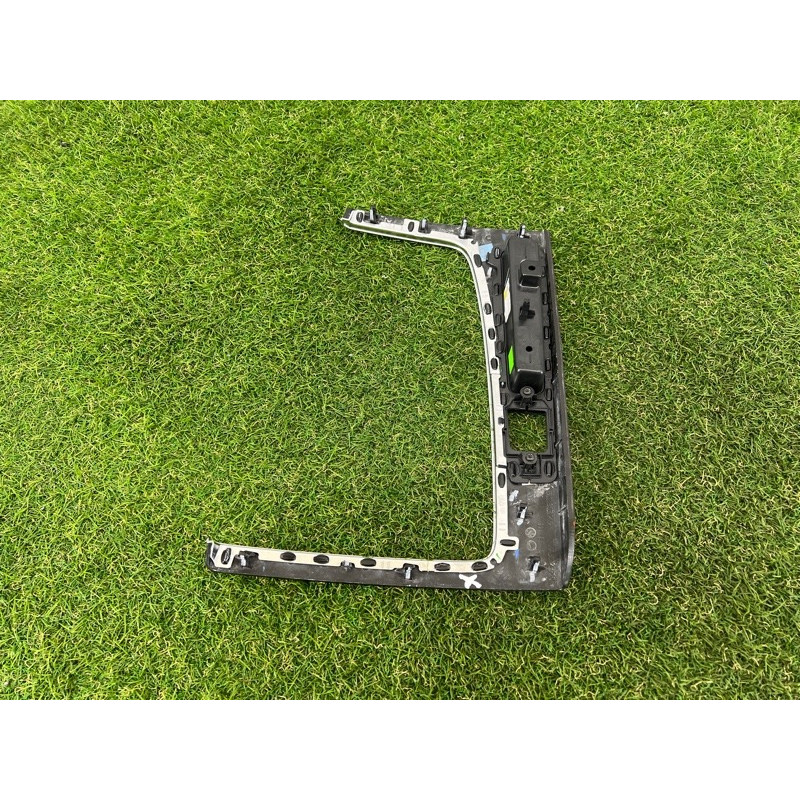 Декоративная накладка центральной консоли (салон) AUDI SQ5 FY 2018 3.0 CWGD 80B863969T7V7