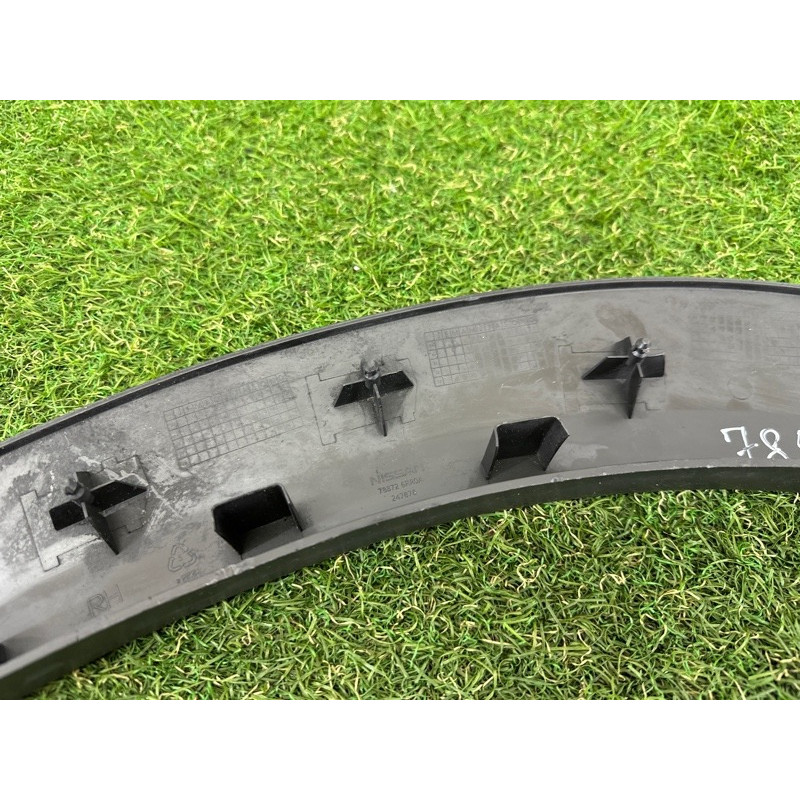 Накладка на крыло (кузов и элементы) Nissan Rogue T33 2021 2.5 PR25DD 788726RR1A