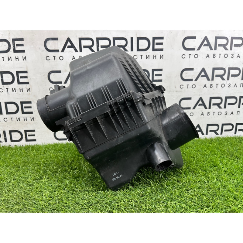 Корпус воздушного фильтра (впускная система) BMW 5-series E60 2005 N52B25 13717521030