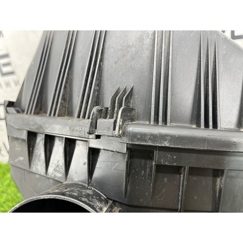 Корпус воздушного фильтра (впускная система) BMW 5-series E60 2005 N52B25 13717521030