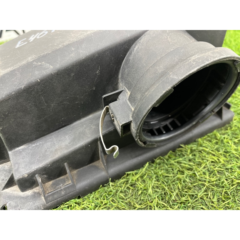 Корпус воздушного фильтра (впускная система) BMW 3-series E46