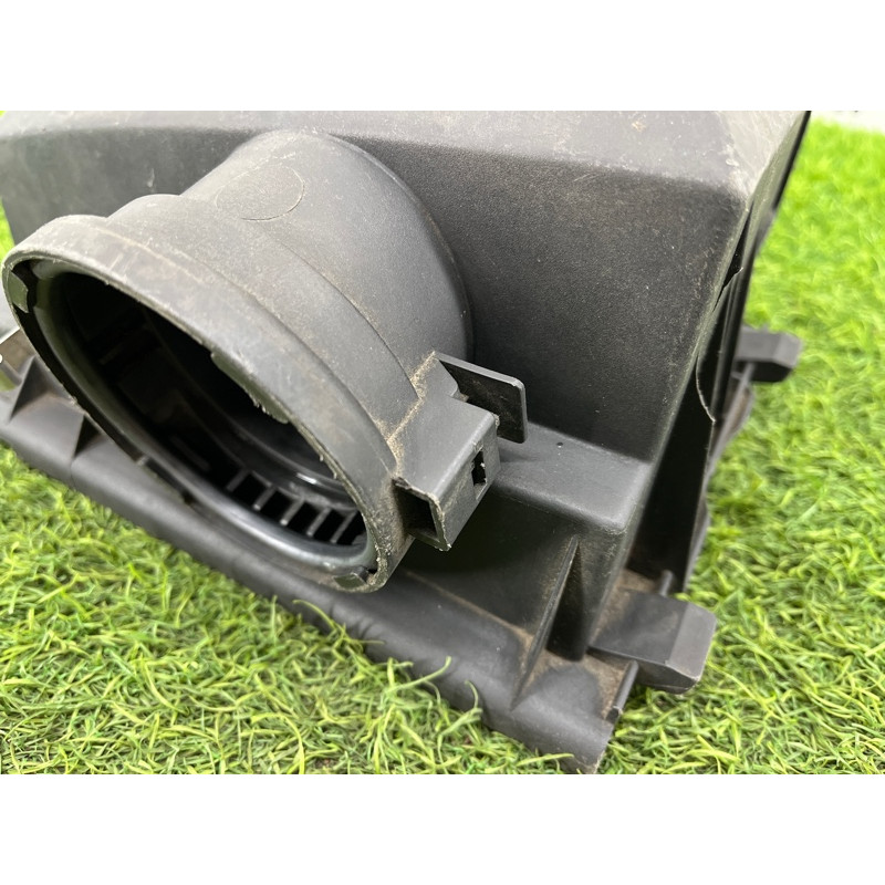 Корпус воздушного фильтра (впускная система) BMW 3-series E46