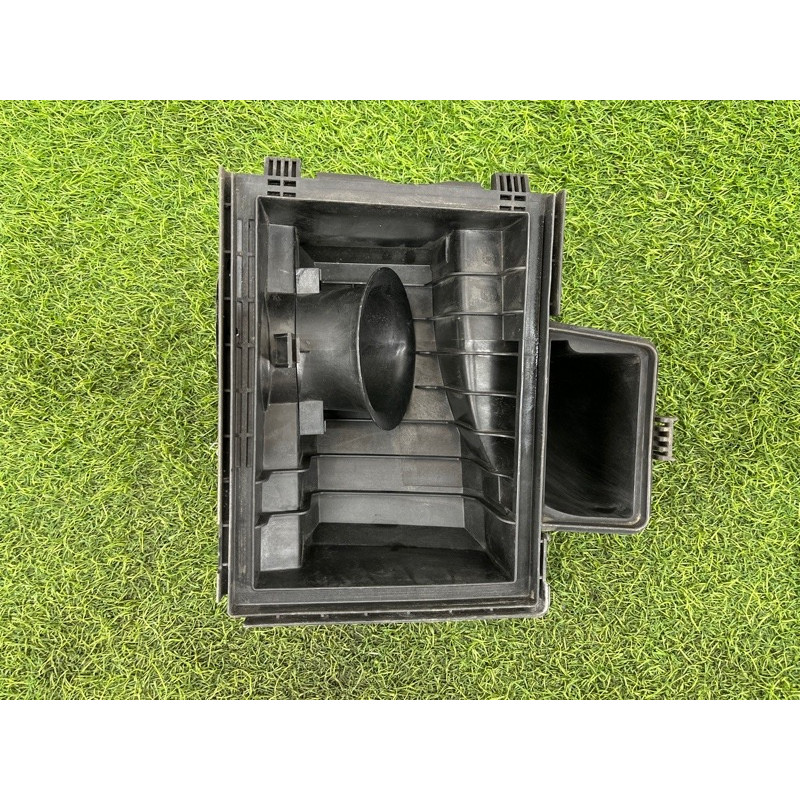 Корпус воздушного фильтра (впускная система) BMW 3-series E46