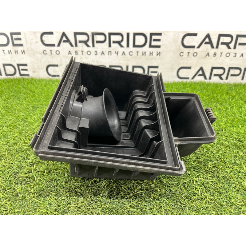 Корпус воздушного фильтра (впускная система) BMW 3-series E46