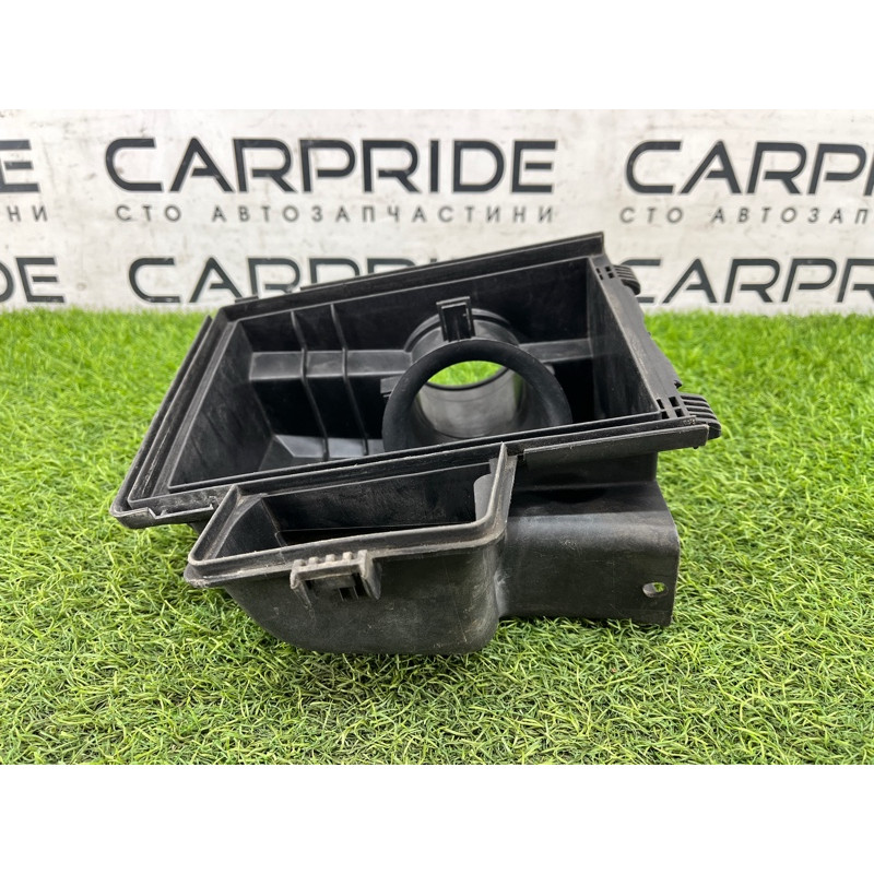 Корпус воздушного фильтра (впускная система) BMW 3-series E46