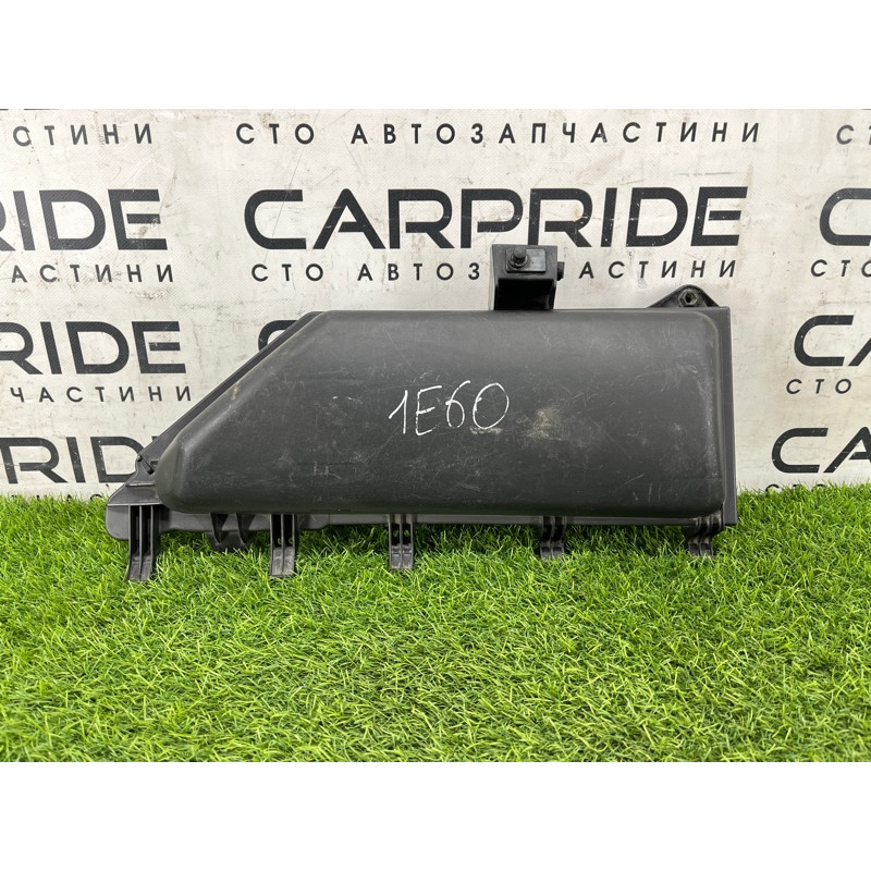 Корпус воздушного фильтра (впускная система) BMW 5-series E60 2004 M54B22 64316913504