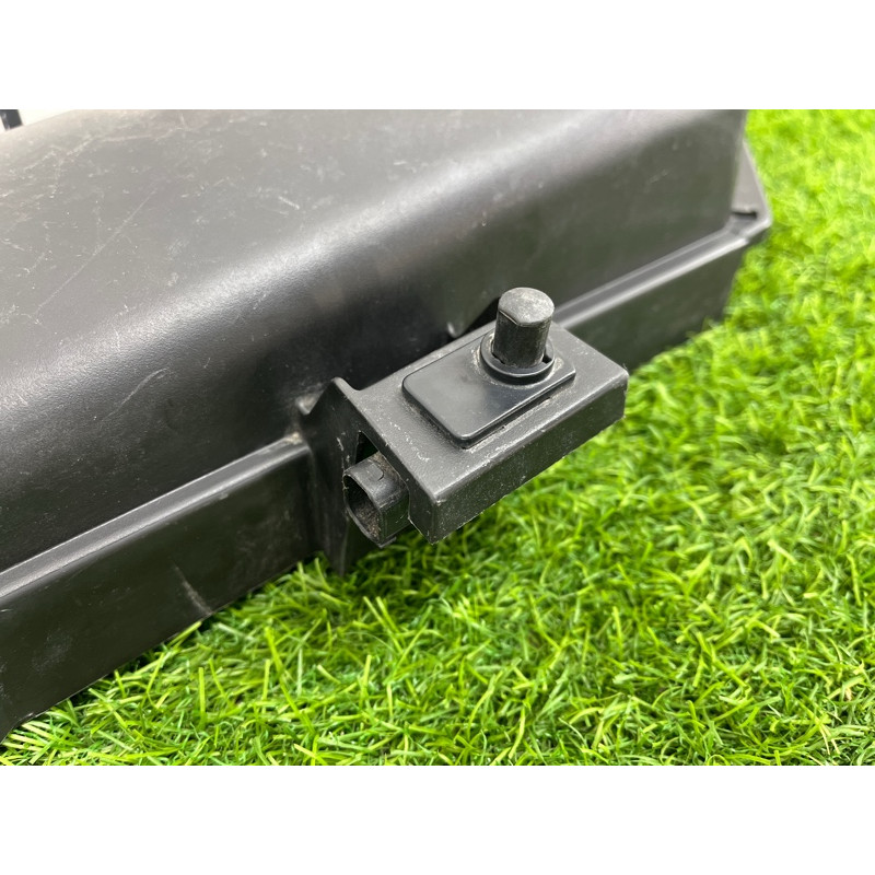 Корпус воздушного фильтра (впускная система) BMW 5-series E60 2004 M54B22 64316913504