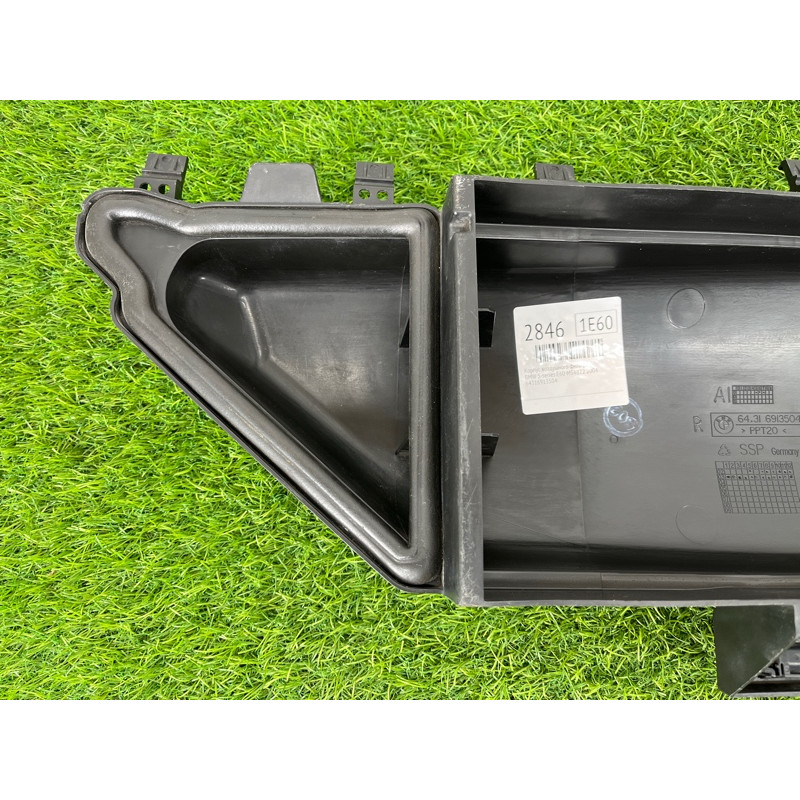 Корпус воздушного фильтра (впускная система) BMW 5-series E60 2004 M54B22 64316913504