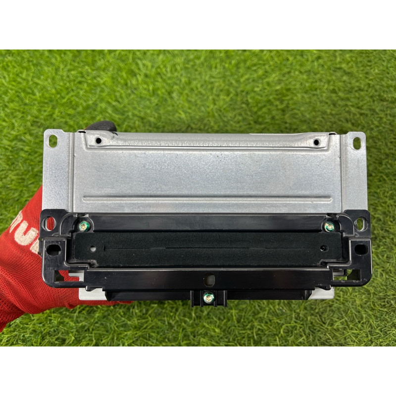 CD-changer (электрика) Dodge Journey SXT 2014 3.6 68209665aa