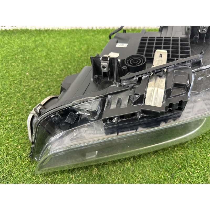 Фара (оптика) BMW X1 F48 2016 2.0 B46B20 63117428740