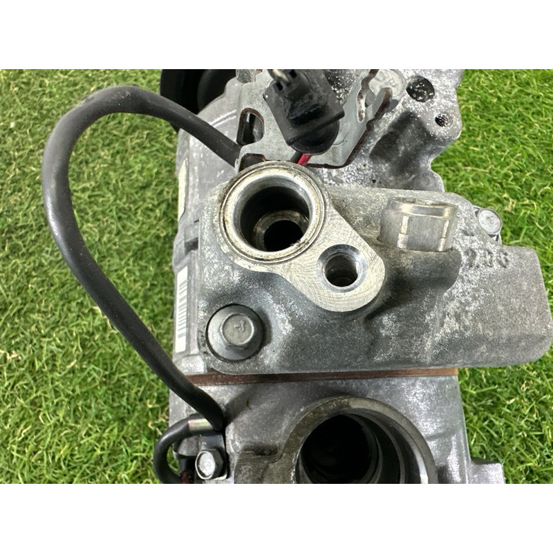 Компрессор кондиционера (отопление и кондиционирование) AUDI A7 4G 2012 3.0 CGXB 4G0260805A