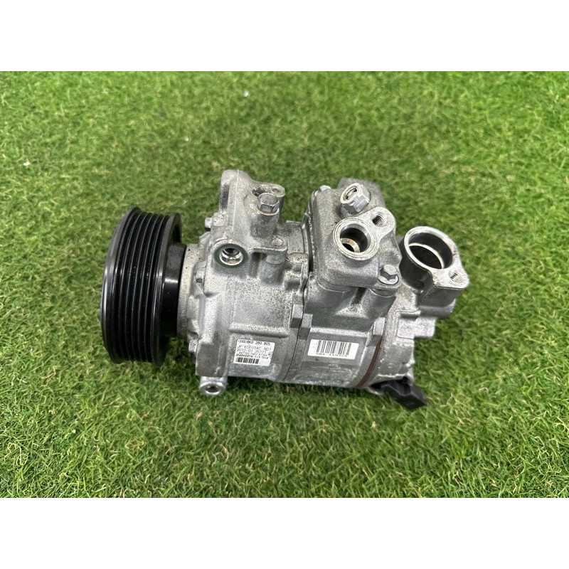 Компрессор кондиционера (отопление и кондиционирование) AUDI Q5 8R 2012 2.0 CAEB 8K0260805L