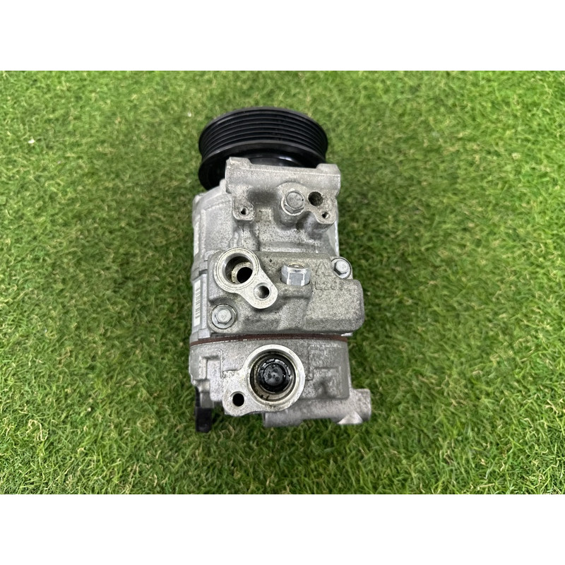 Компрессор кондиционера (отопление и кондиционирование) AUDI Q5 8R 2012 2.0 CAEB 8K0260805L