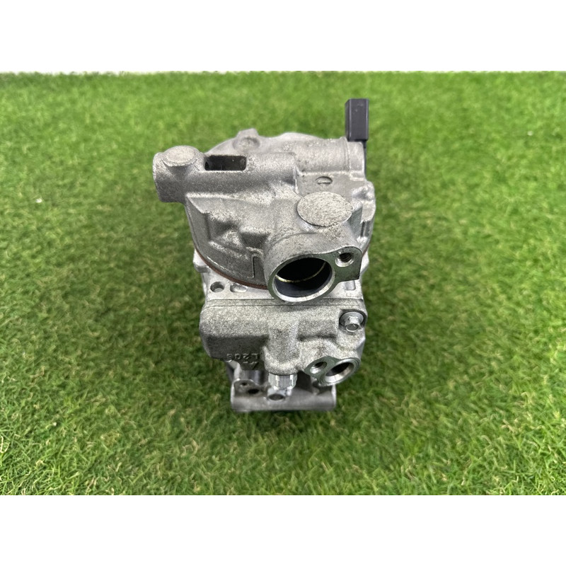 Компрессор кондиционера (отопление и кондиционирование) AUDI Q5 8R 2012 2.0 CAEB 8K0260805L