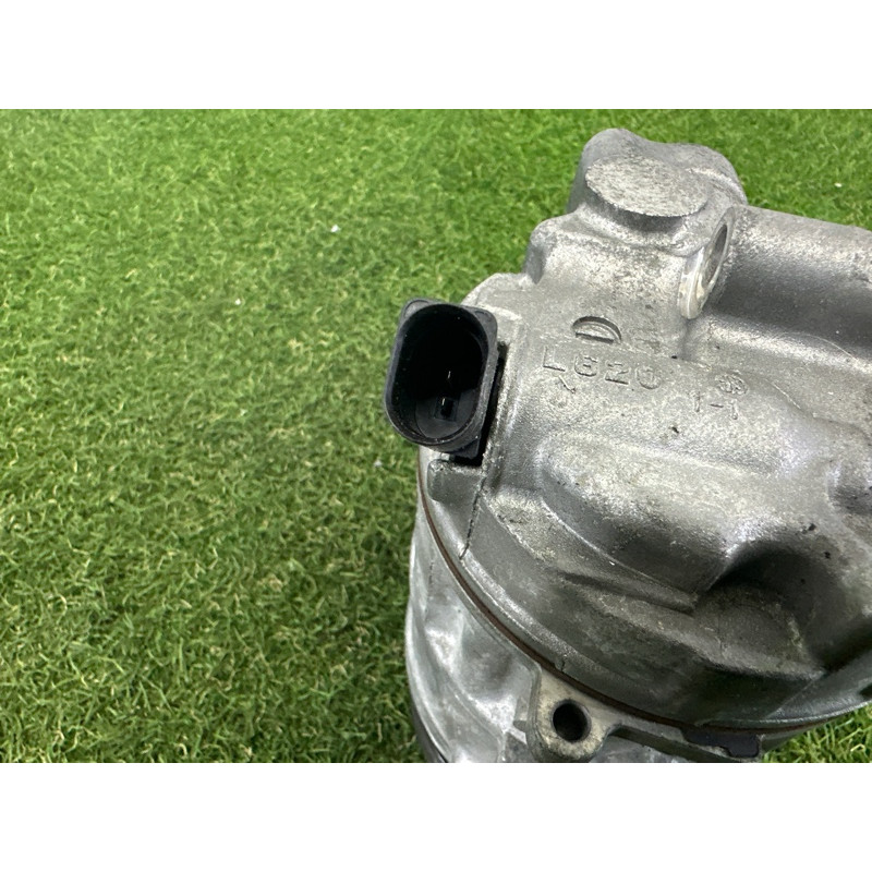 Компрессор кондиционера (отопление и кондиционирование) AUDI Q5 8R 2012 2.0 CAEB 8K0260805L