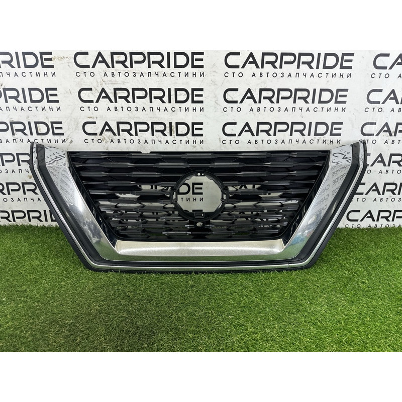 Решетка радиатора (наружные элементы кузова) Nissan Rogue T33 2021 2.5 PR25DD 623106RR0B