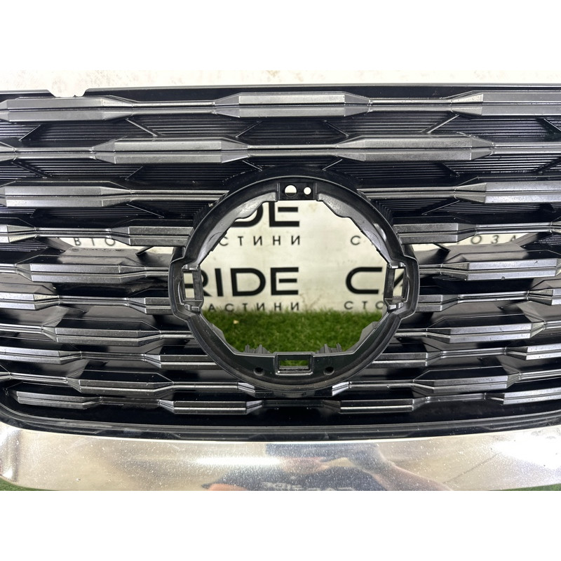 Решетка радиатора (наружные элементы кузова) Nissan Rogue T33 2021 2.5 PR25DD 623106RR0B