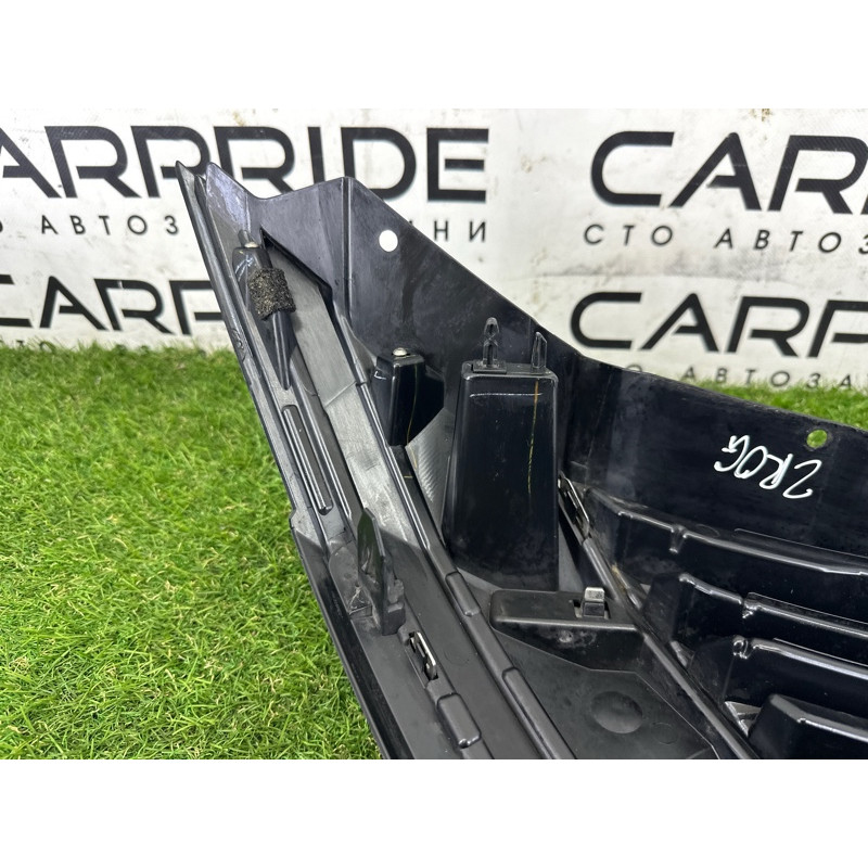 Решетка радиатора (наружные элементы кузова) Nissan Rogue T33 2021 2.5 PR25DD 623106RR0B