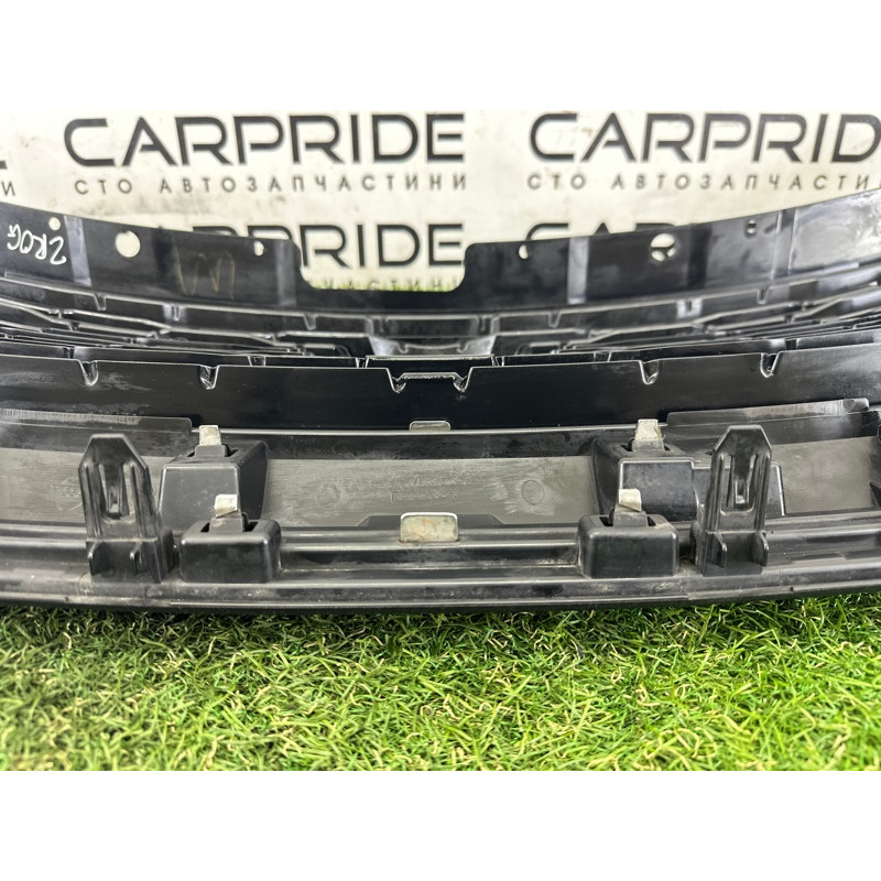 Решетка радиатора (наружные элементы кузова) Nissan Rogue T33 2021 2.5 PR25DD 623106RR0B