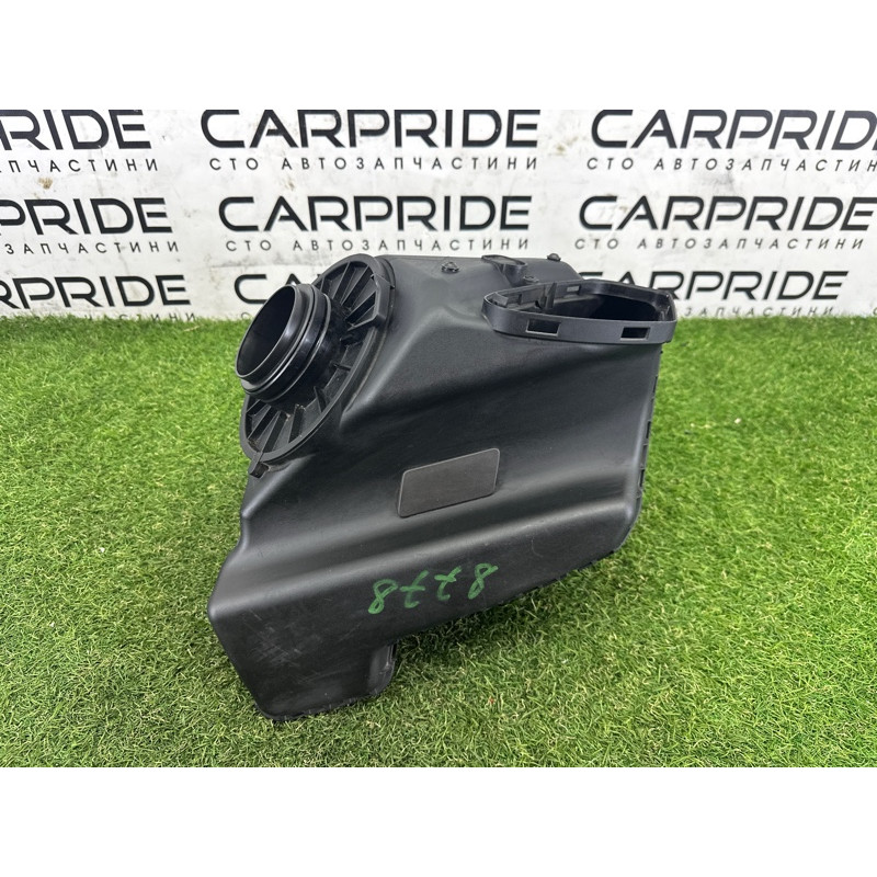 Корпус воздушного фильтра (впускная система) AUDI A7 4G 2012 3.0 CGXB 4G0133836R