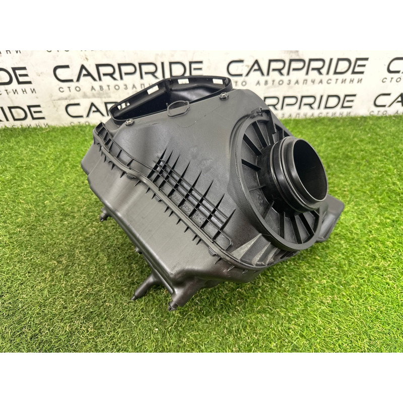 Корпус воздушного фильтра (впускная система) AUDI A7 4G 2012 3.0 CGXB 4G0133836R