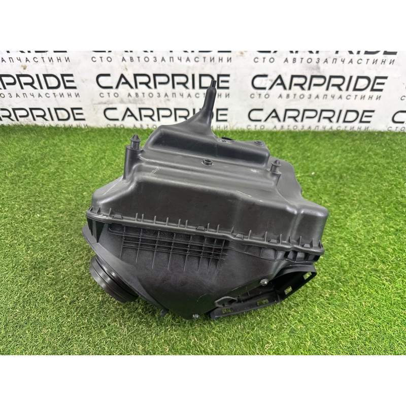 Корпус воздушного фильтра (впускная система) AUDI A7 4G 2012 3.0 CGXB 4G0133836R