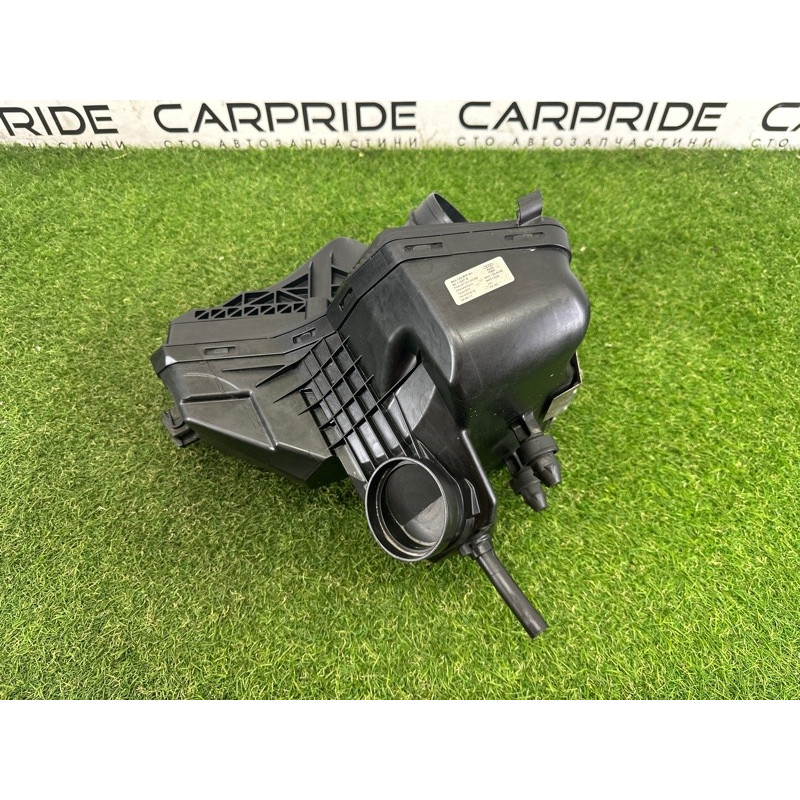 Корпус воздушного фильтра (впускная система) AUDI A4 B8 2012 2.0 CAEB 8K0133837BJ