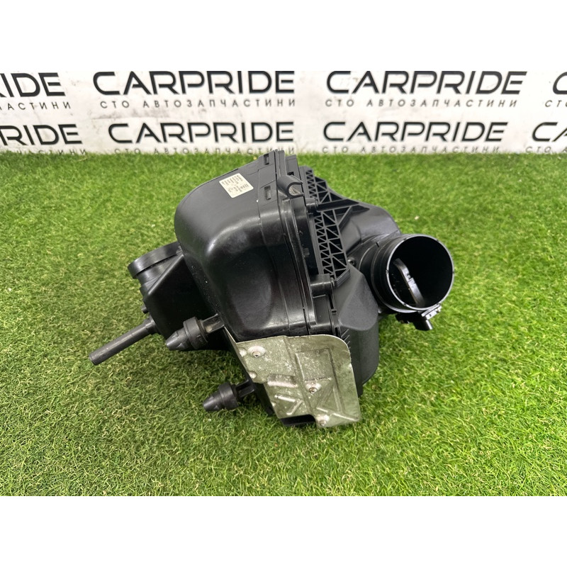 Корпус воздушного фильтра (впускная система) AUDI A4 B8 2012 2.0 CAEB 8K0133837BJ
