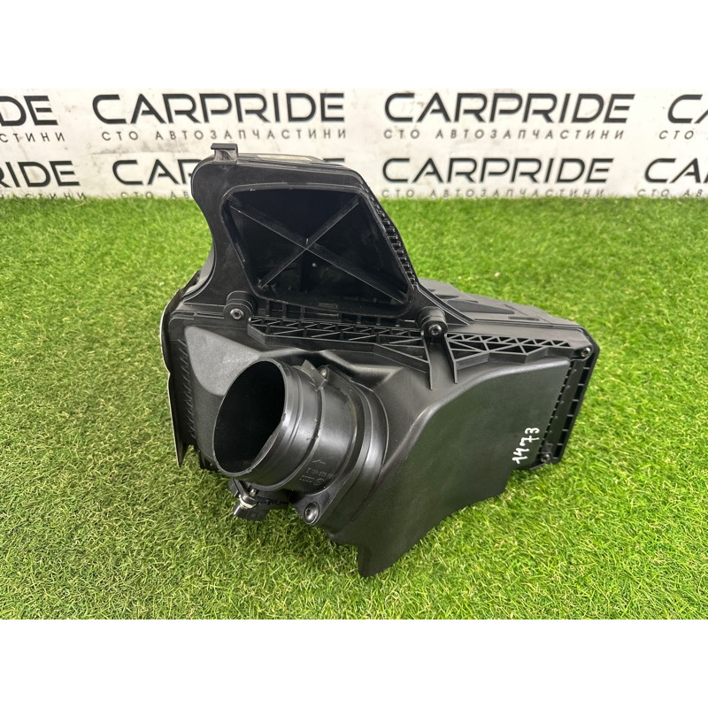 Корпус воздушного фильтра (впускная система) AUDI A4 B8 2012 2.0 CAEB 8K0133837BJ