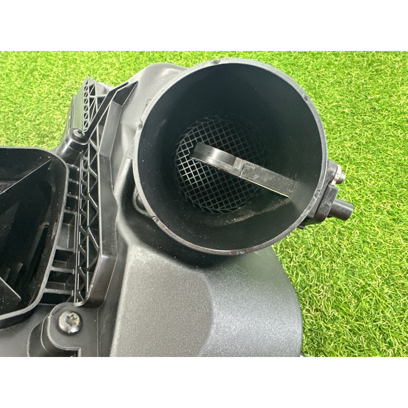 Корпус воздушного фильтра (впускная система) AUDI A4 B8 2012 2.0 CAEB 8K0133837BJ